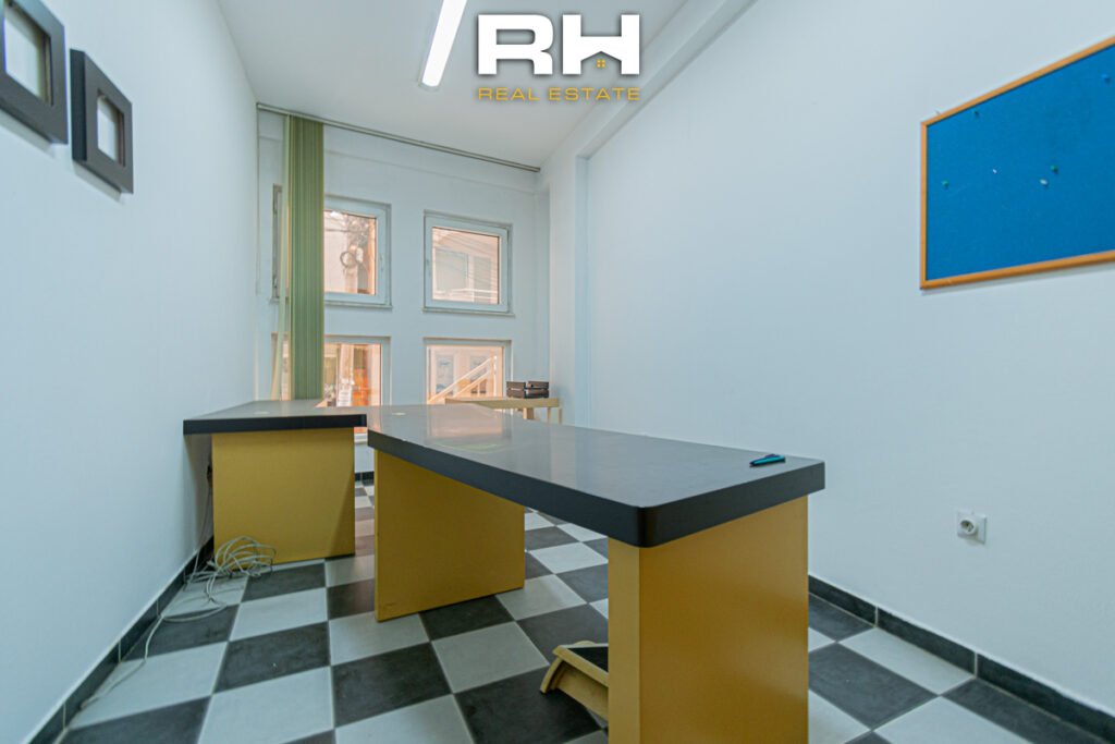 Lokal 150m² me #QIRA në Qendër