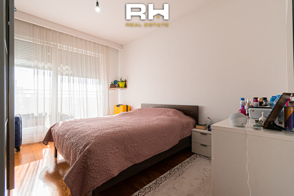Banesë – Penthouse 102.87m² + 36.23m² në SHITJE në objektin e Nartel Exin, Emshir
