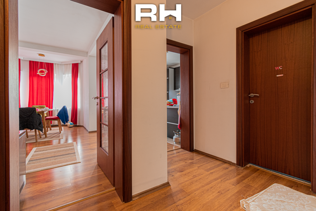 Shtëpi 420m² në SHITJE në Matiçan