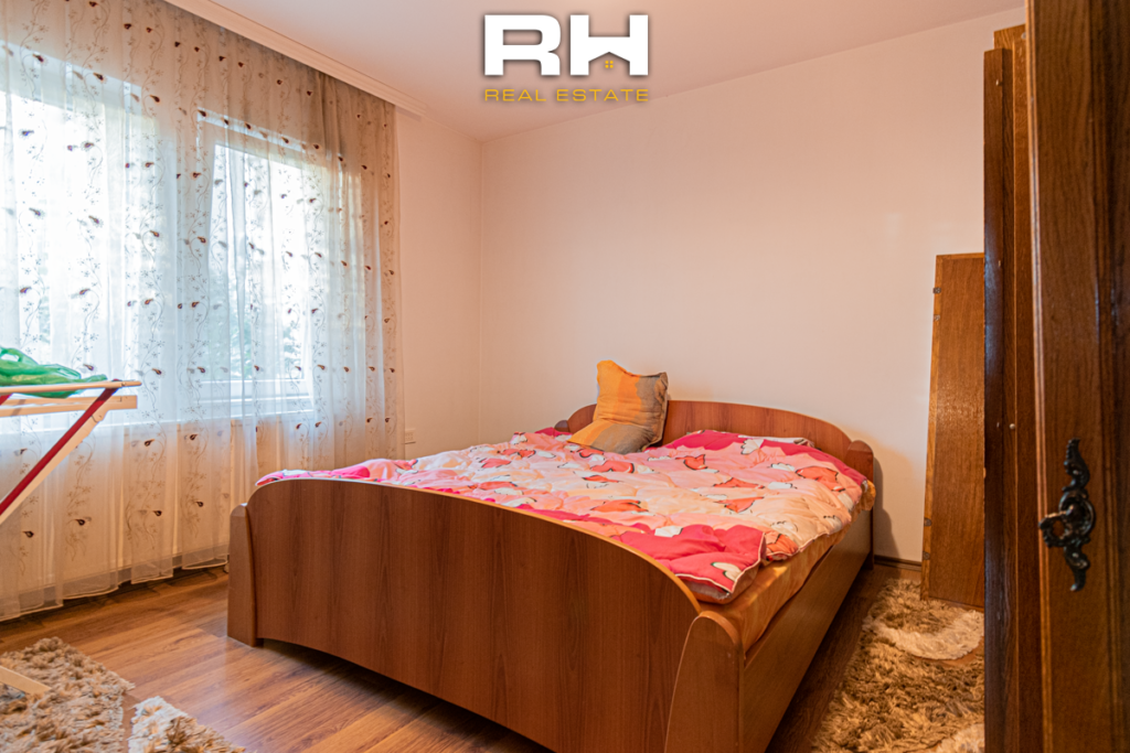 Shtëpi 420m² në SHITJE në Matiçan
