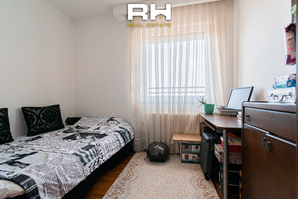 Banesë – Penthouse 102.87m² + 36.23m² në SHITJE në objektin e Nartel Exin, Emshir