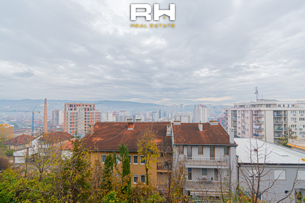 Kat shtëpie 104m² me #QIRA në Dragodan