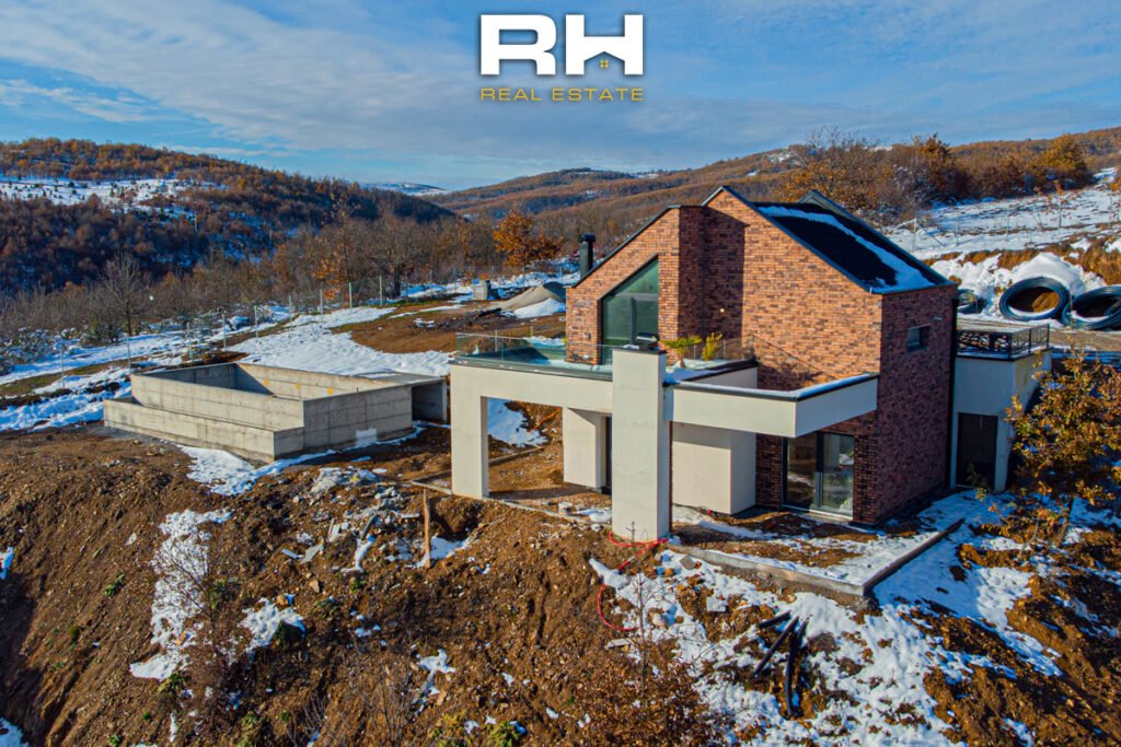 Villë 251m² në #SHITJE në Makresh