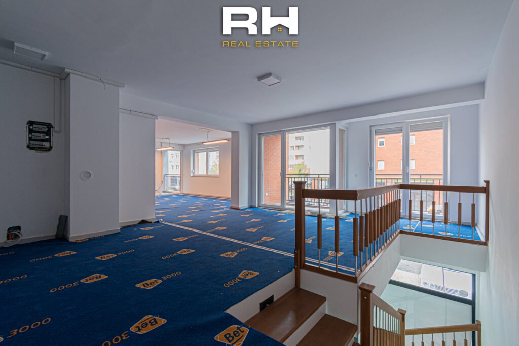 Lokal 185m² me #QIRA në Emshir