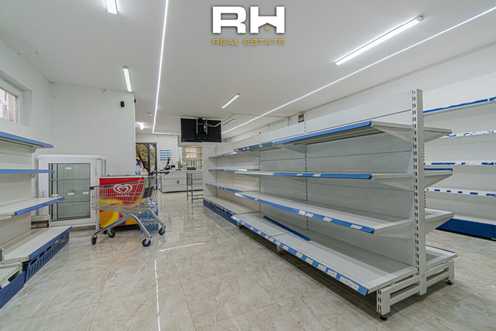 Lokal 90m² me #QIRA në Bregun e Diellit