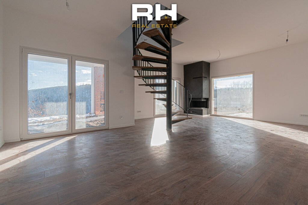 Villë 251m² në #SHITJE në Makresh