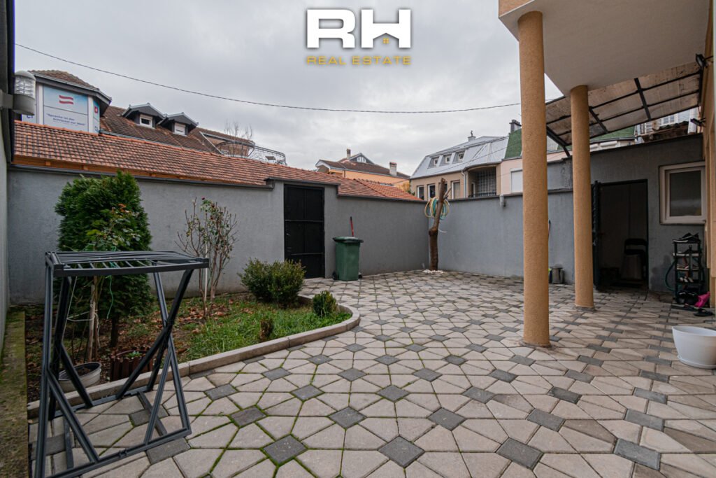 Kat Shtëpie 140m² me #QIRA në Dardani