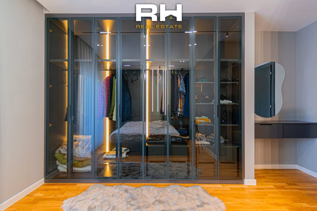 Penthouse 125m² + 40m² me #QIRA në Velani