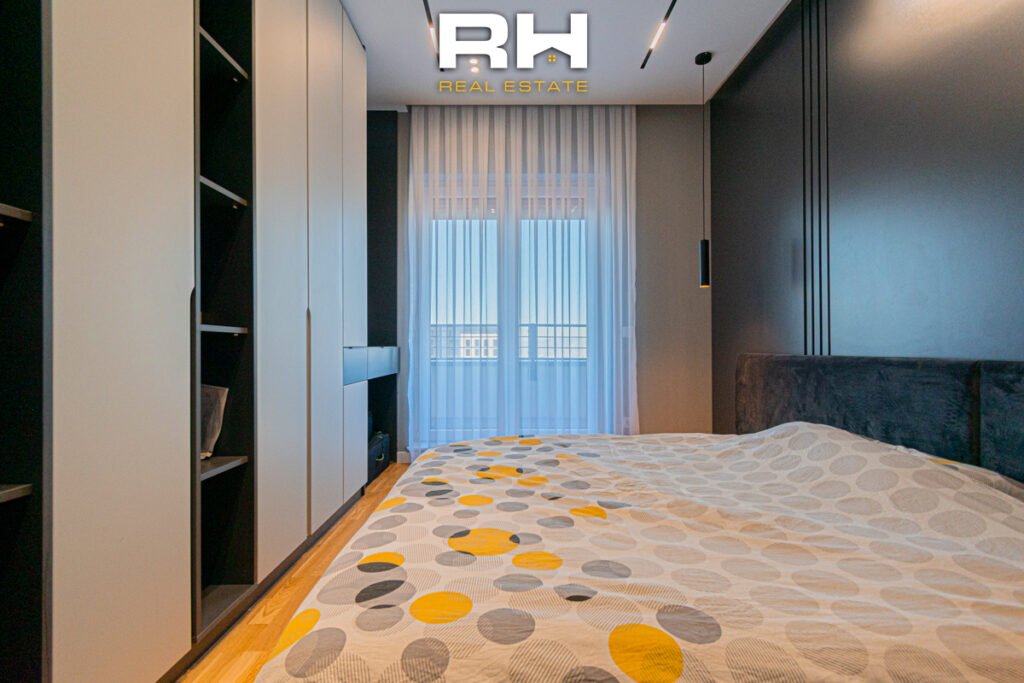 Penthouse 125m² + 40m² me #QIRA në Velani