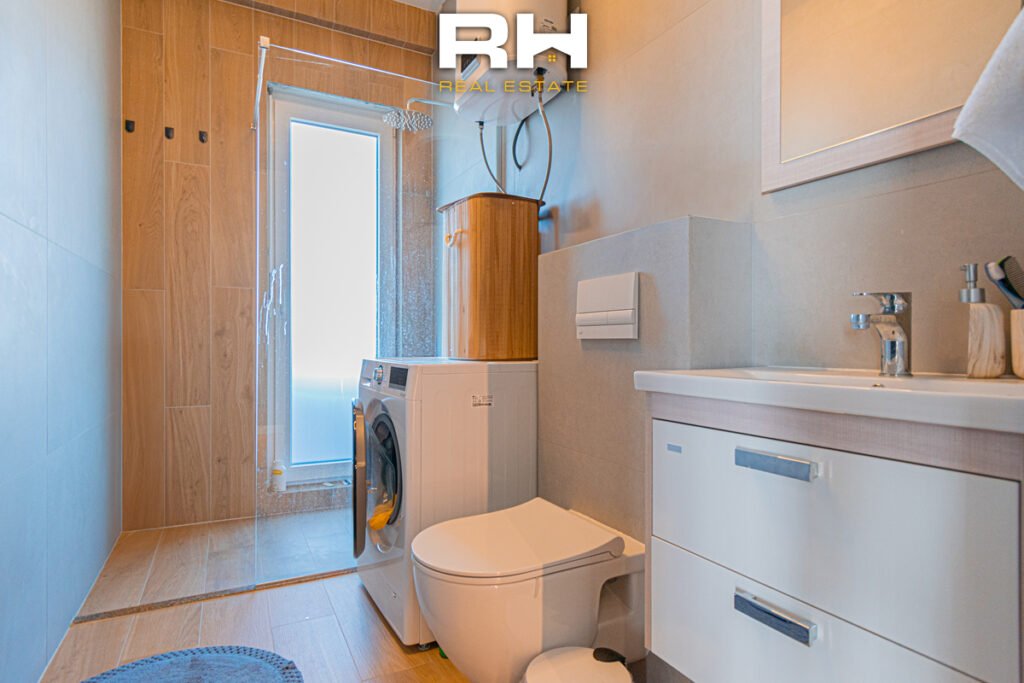 Penthouse 125m² + 40m² me #QIRA në Velani