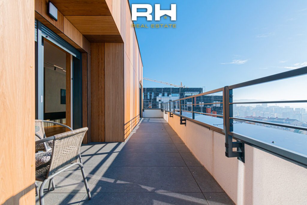 Penthouse 125m² + 40m² me #QIRA në Velani