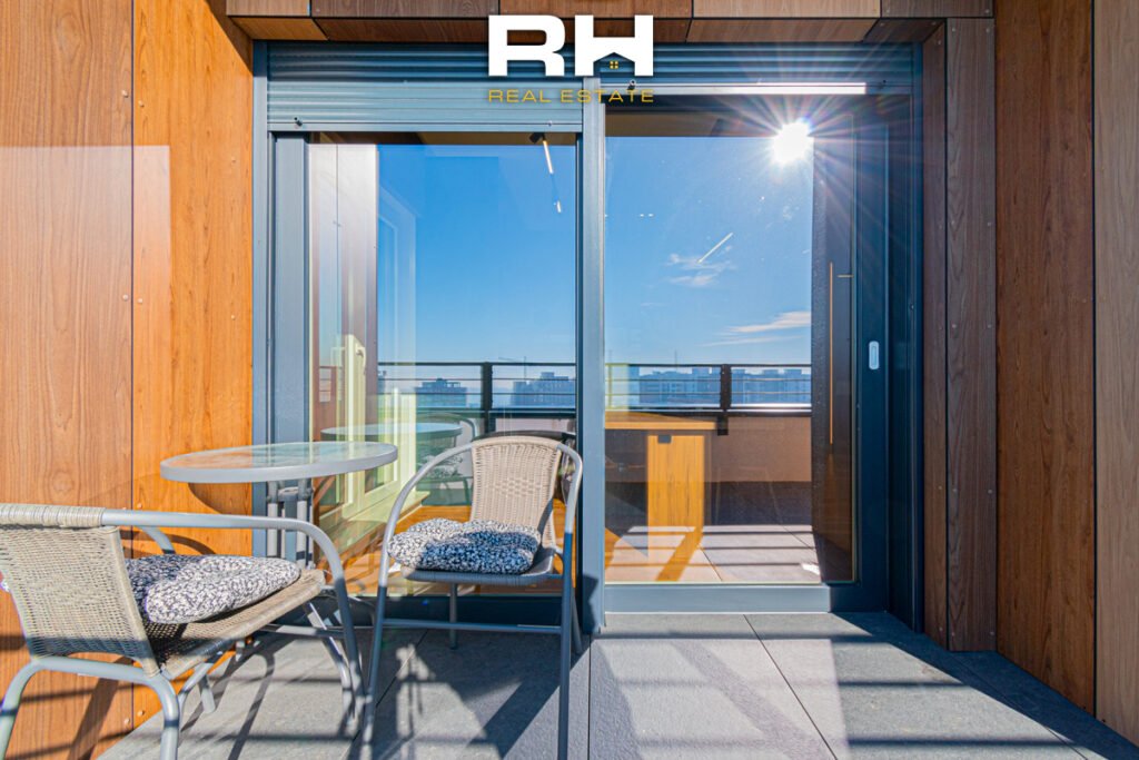 Penthouse 125m² + 40m² me #QIRA në Velani
