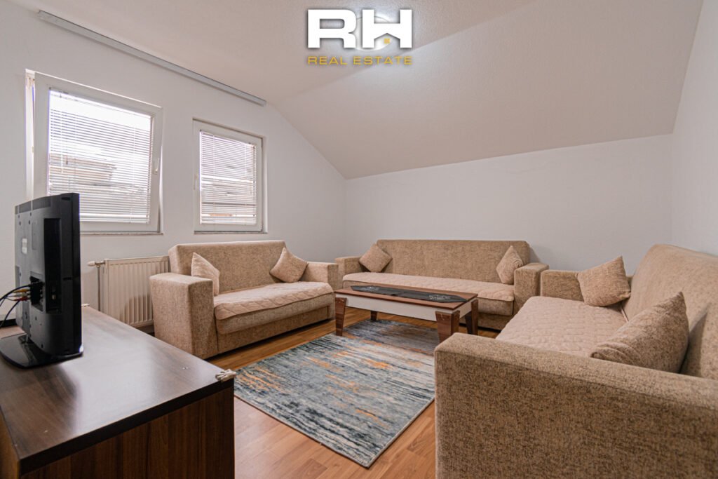 Kat Shtëpie 140m² me #QIRA në Dardani
