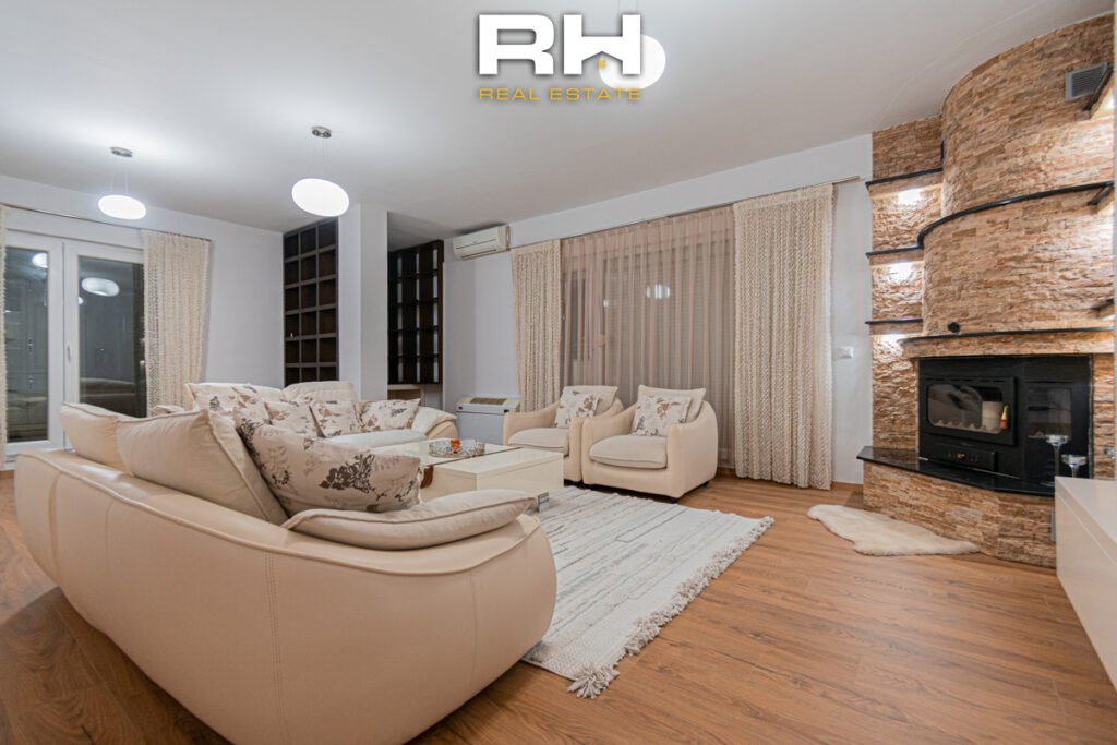 Penthouse 200m² + 40m² me #QIRA në Lagjen e Spitalit