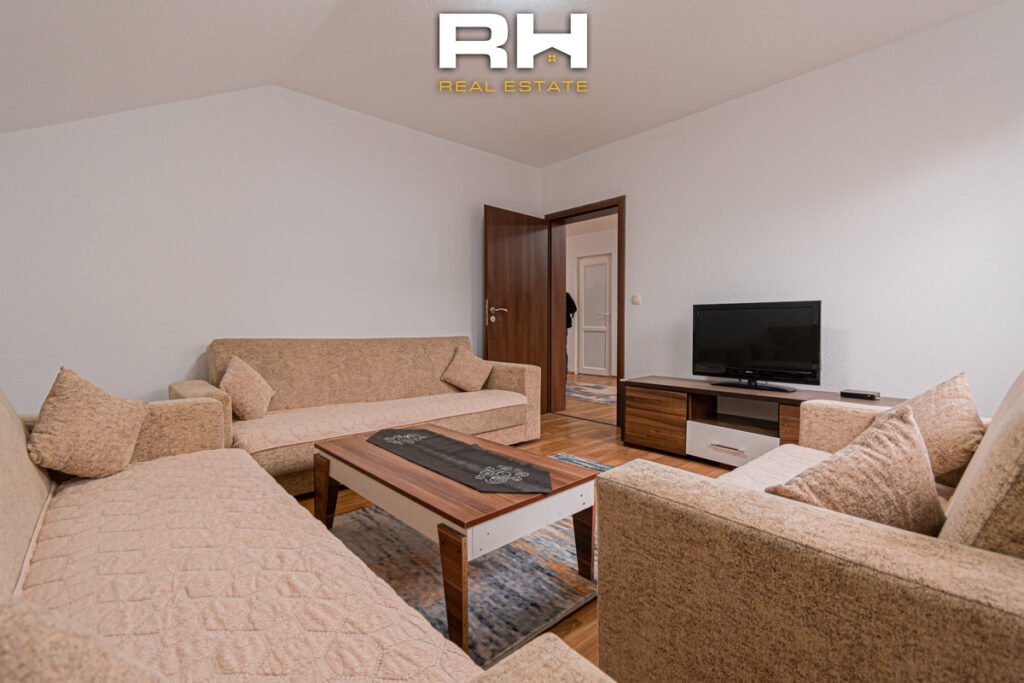 Kat Shtëpie 140m² me #QIRA në Dardani
