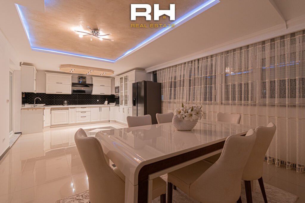 Penthouse 200m² + 40m² me #QIRA në Lagjen e Spitalit