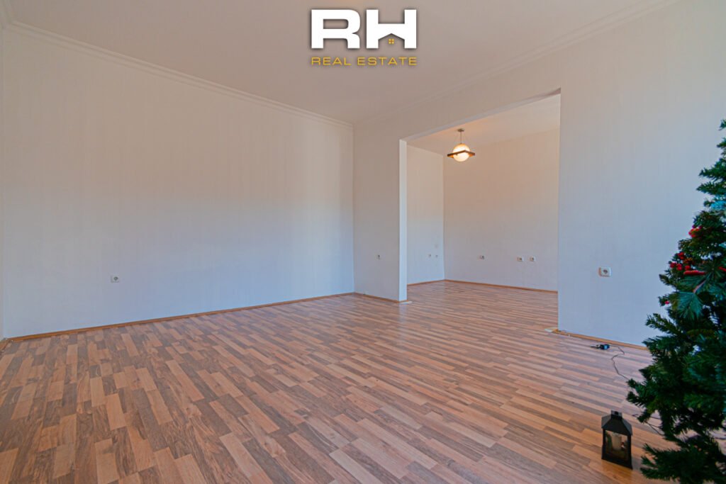 Lokal 120.25m² me #QIRA në Ulpianë