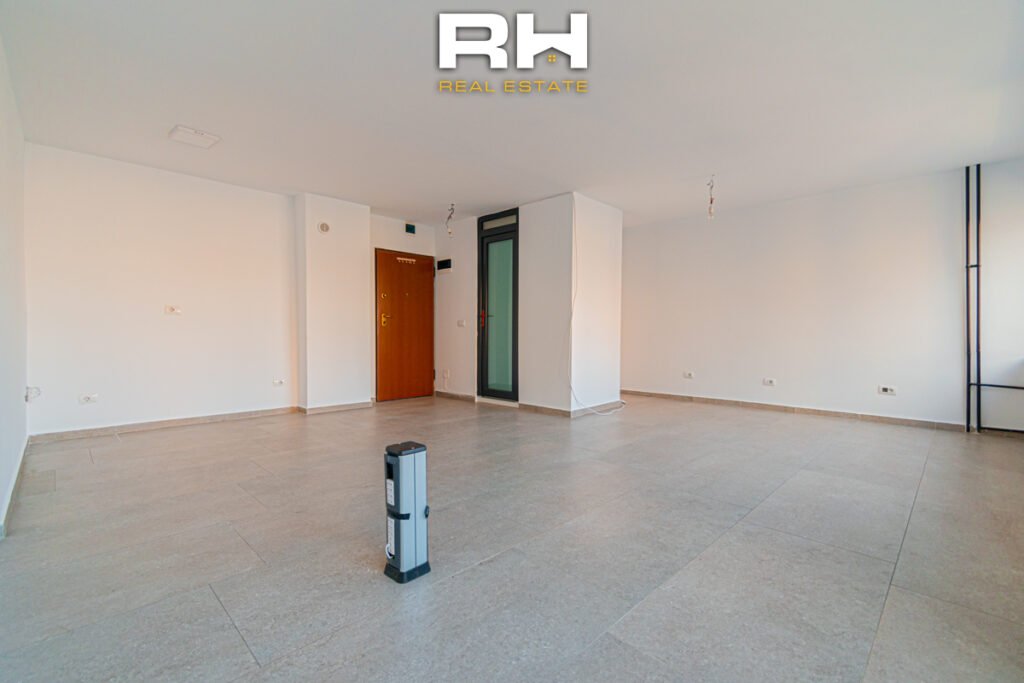 Banesë – Zyre 36m² me #QIRA në Dardani