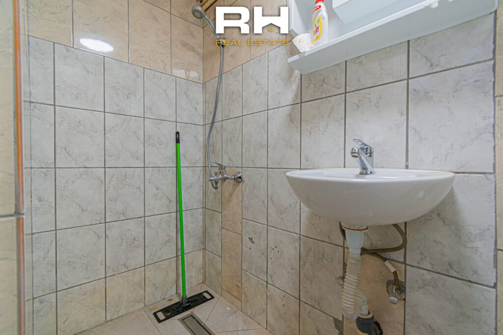 Lokal 120.25m² me #QIRA në Ulpianë