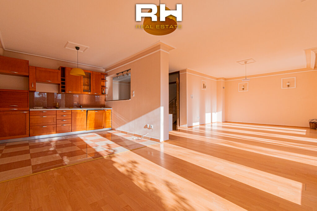 Shtëpi 530m² në SHITJE në Taslixhe