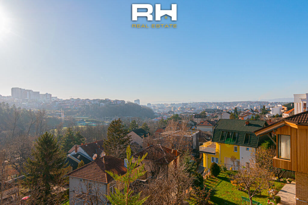 Shtëpi 530m² në SHITJE në Taslixhe