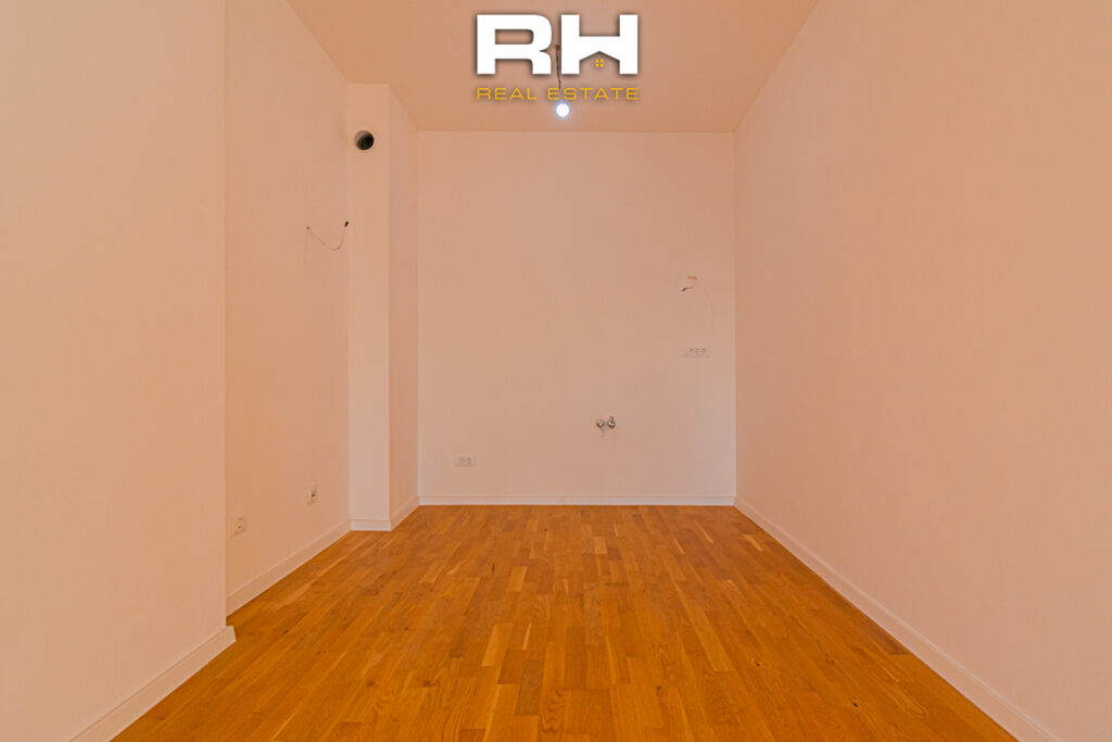 Banesë – Zyre 93m² me #QIRA në Lakrishtë