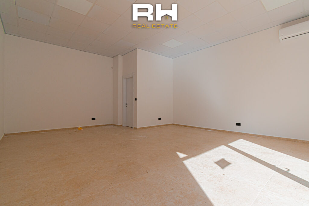 Lokal 43m² me #QIRA në Mati 1