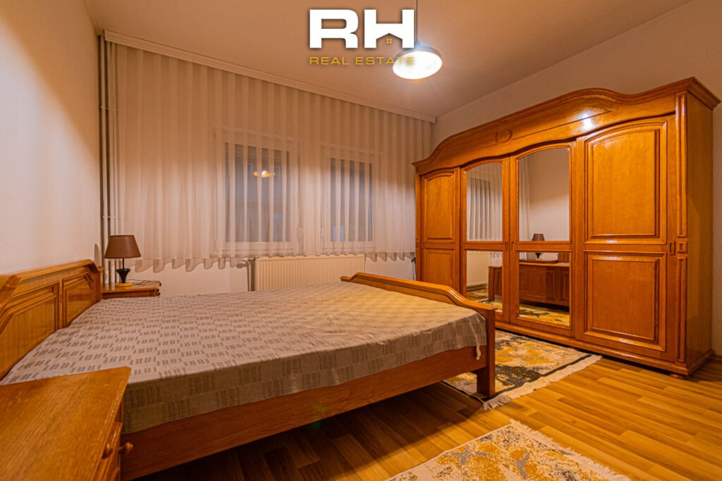 Kat shtëpie 65m² me #QIRA në Emshir