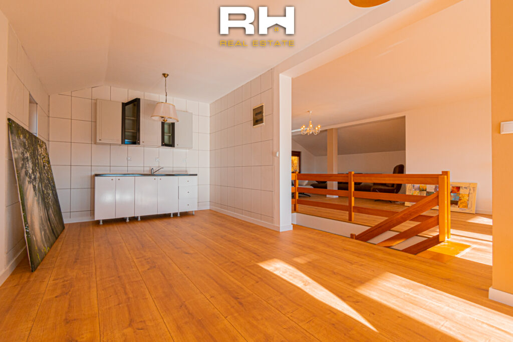 Shtëpi 530m² në SHITJE në Taslixhe
