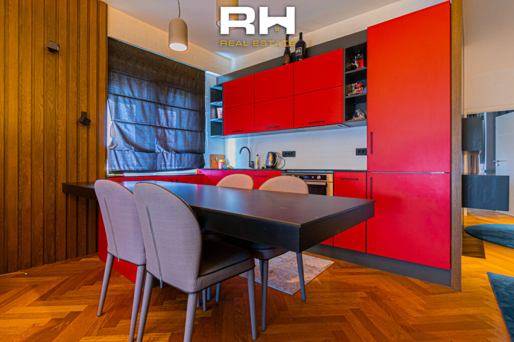 Banesë 120m² me #QIRA në Rrugën C