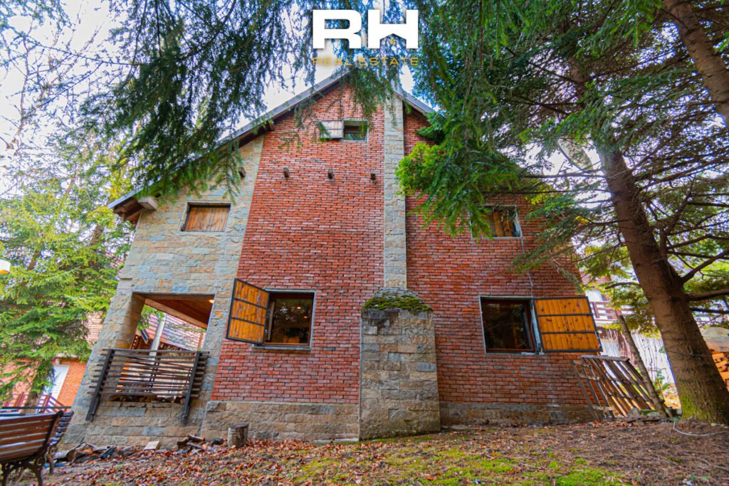Villë 190m² në SHITJE në Brezovicë