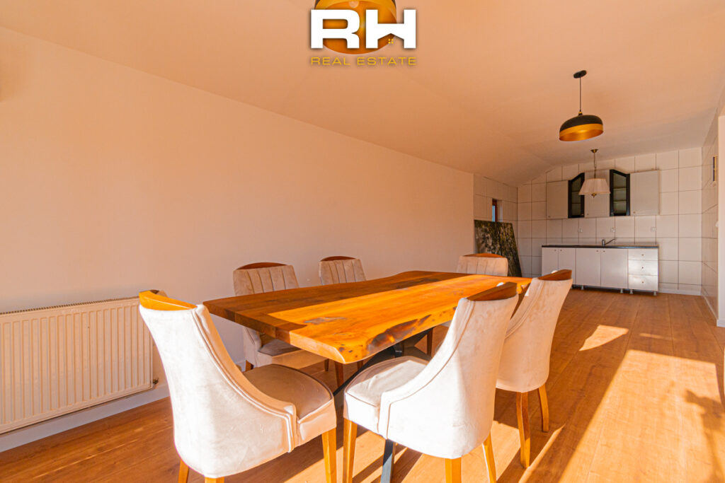 Shtëpi 530m² në SHITJE në Taslixhe