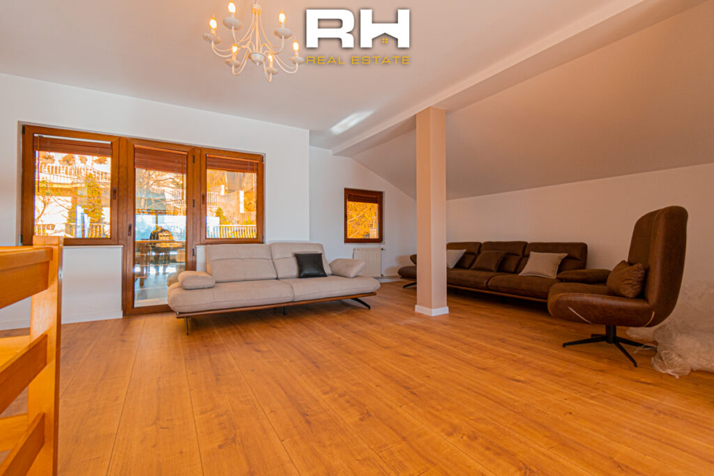 Shtëpi 530m² në SHITJE në Taslixhe