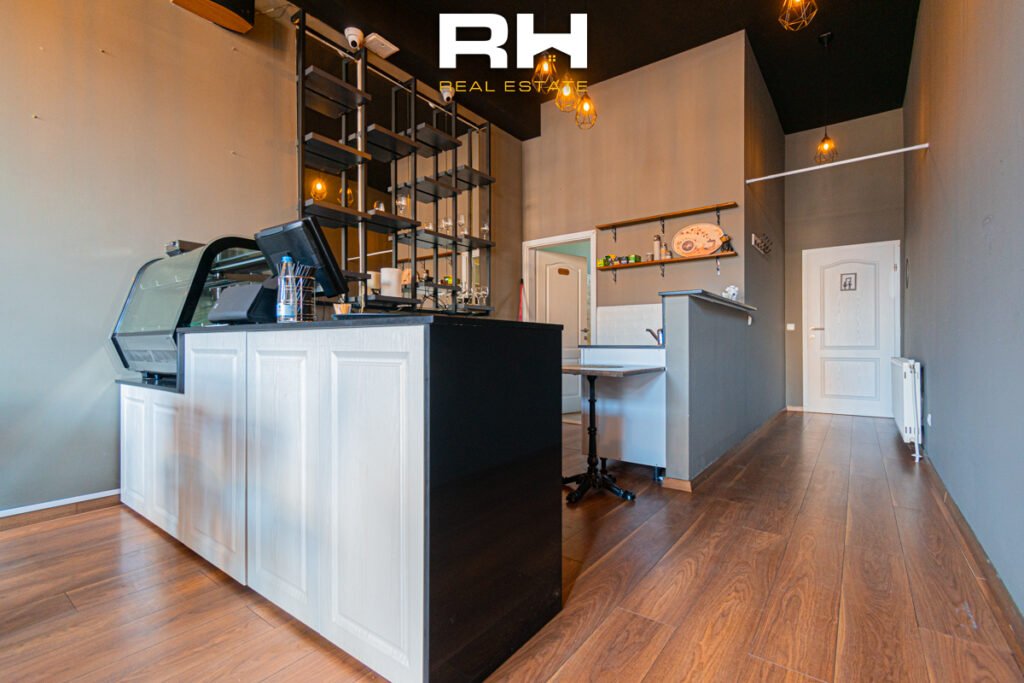 Lokal 85m² me #QIRA në Bregun e Diellit