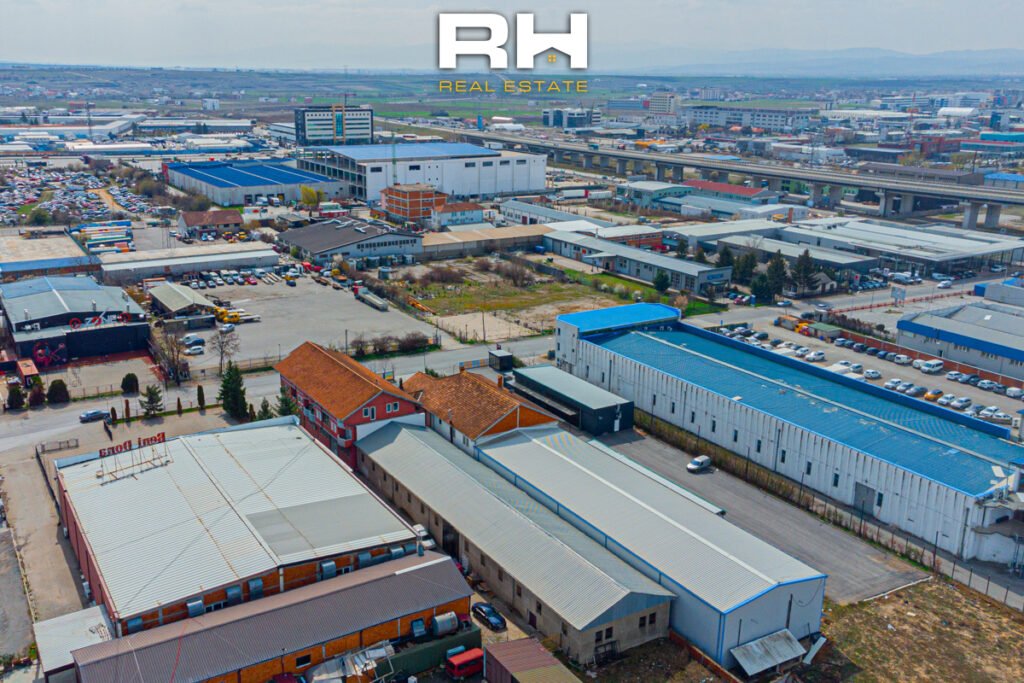 Depo 1000m² me #QIRA në Zonën Industriale
