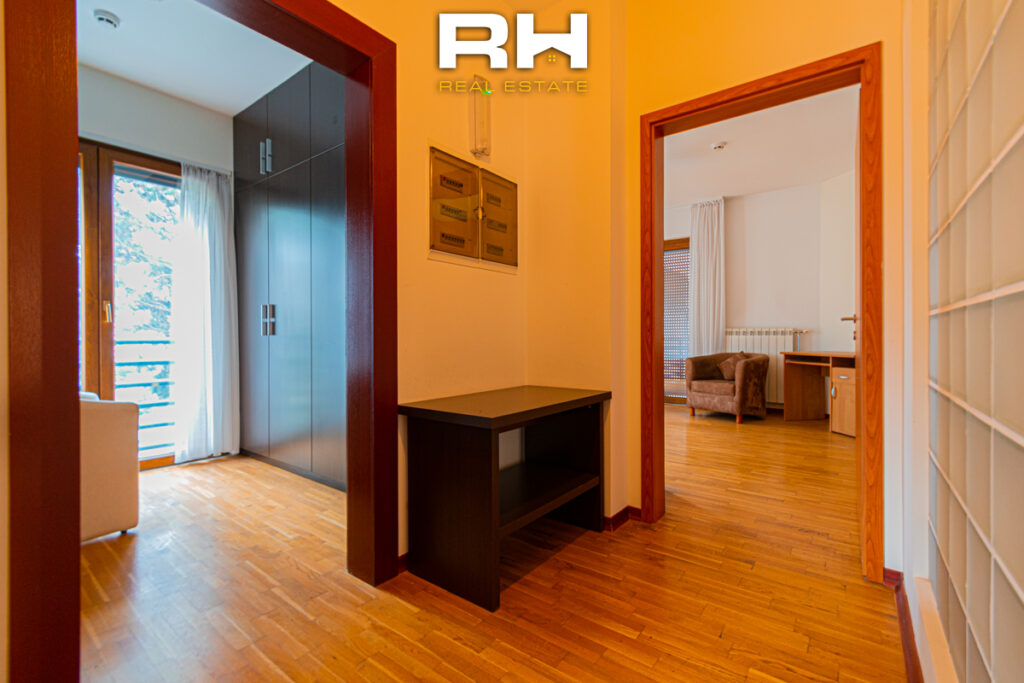 Shtëpi 600m² me #QIRA në Sofali