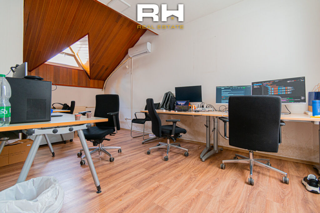 Zyre 184m² me #QIRA në Dardani