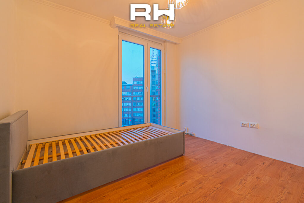 Banesë – Zyre 100m² neto me #QIRA në Bregun e Diellit