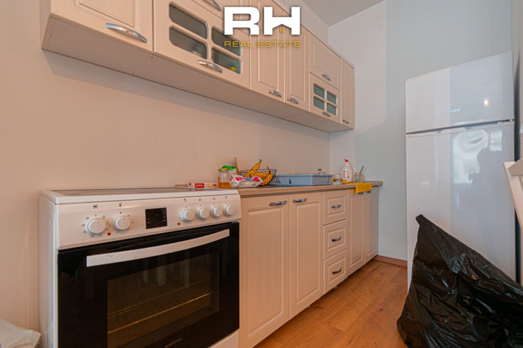 Banesë 85m² me #QIRA te Rruga C