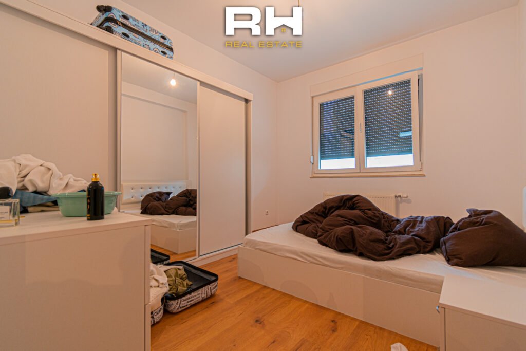 Banesë 85m² me #QIRA te Rruga C