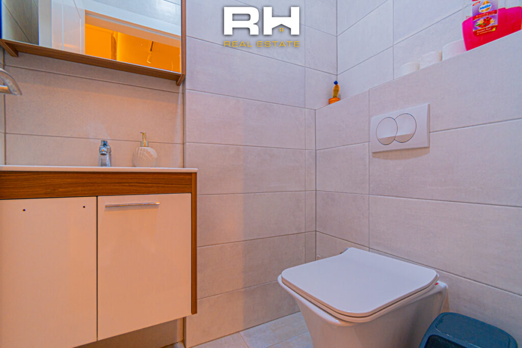 Penthouse 90m² + 100m² me #QIRA te Prishtina e Re