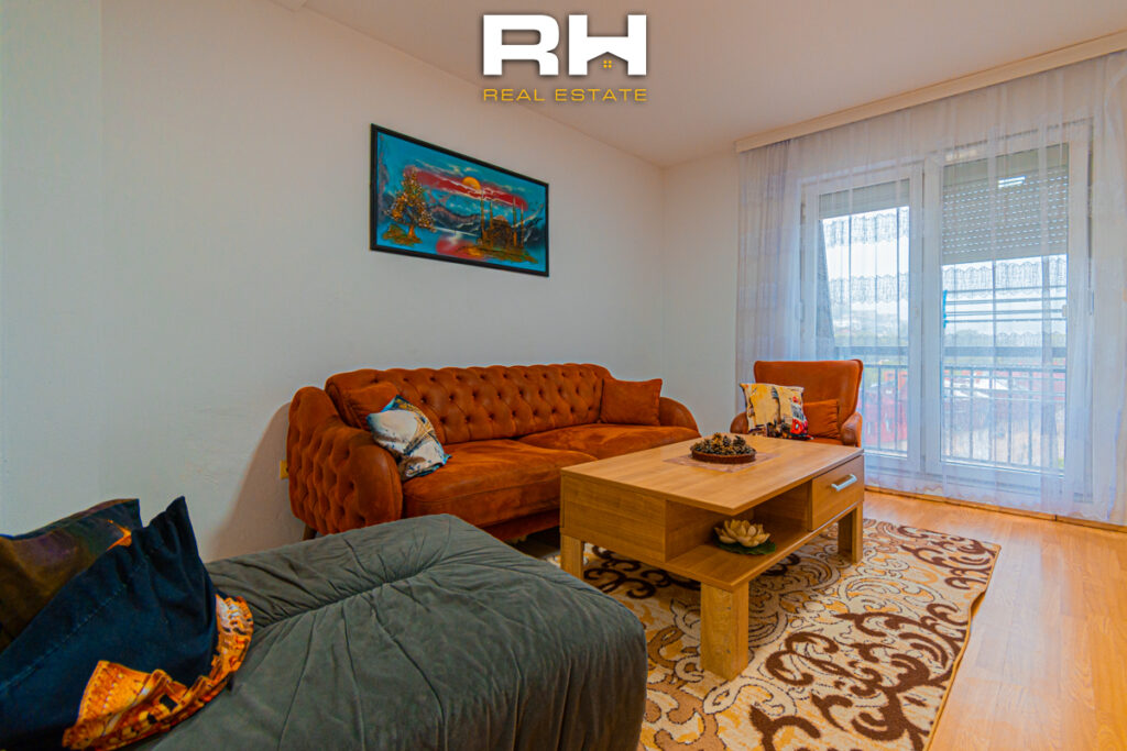 Banesë 74m² në SHITJE në lagjen Vellushë