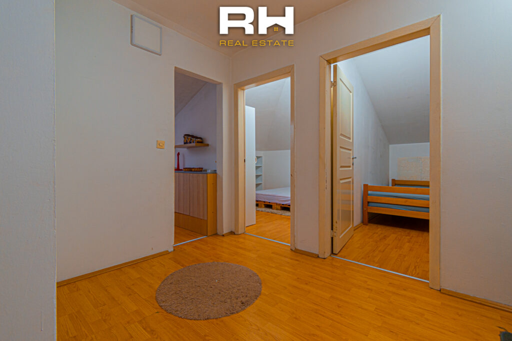 Banesë 74m² në SHITJE në lagjen Vellushë