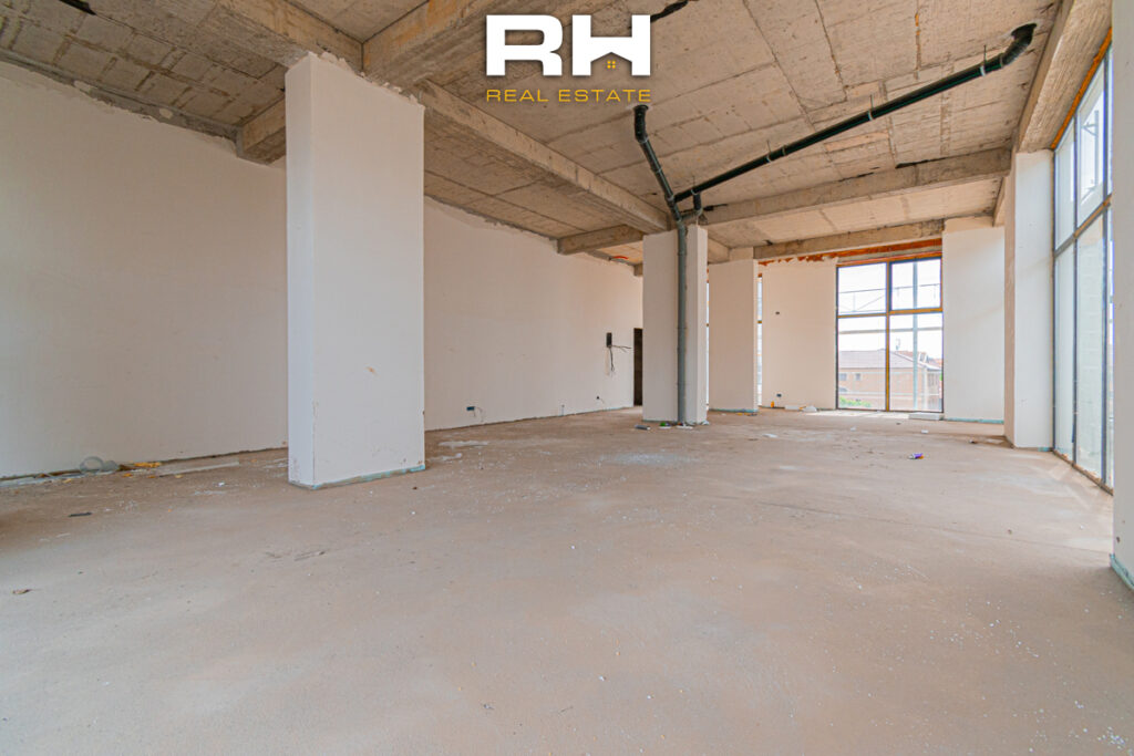 Lokal 110m² me #QIRA në Bregun e Diellit