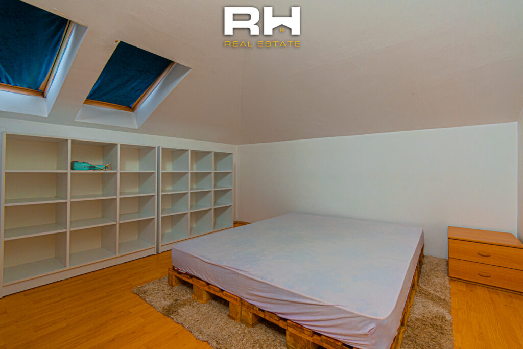 Banesë 74m² në SHITJE në lagjen Vellushë