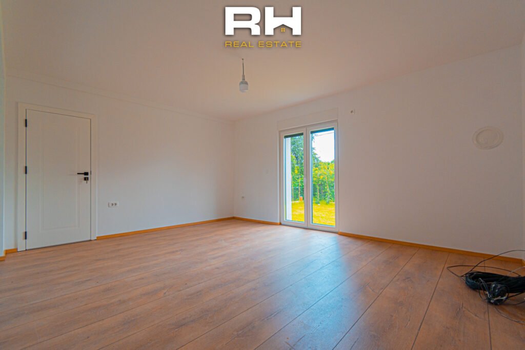 Shtëpi 200m² me #QIRA në Llapllasellë