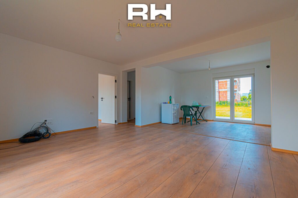 Shtëpi 200m² me #QIRA në Llapllasellë