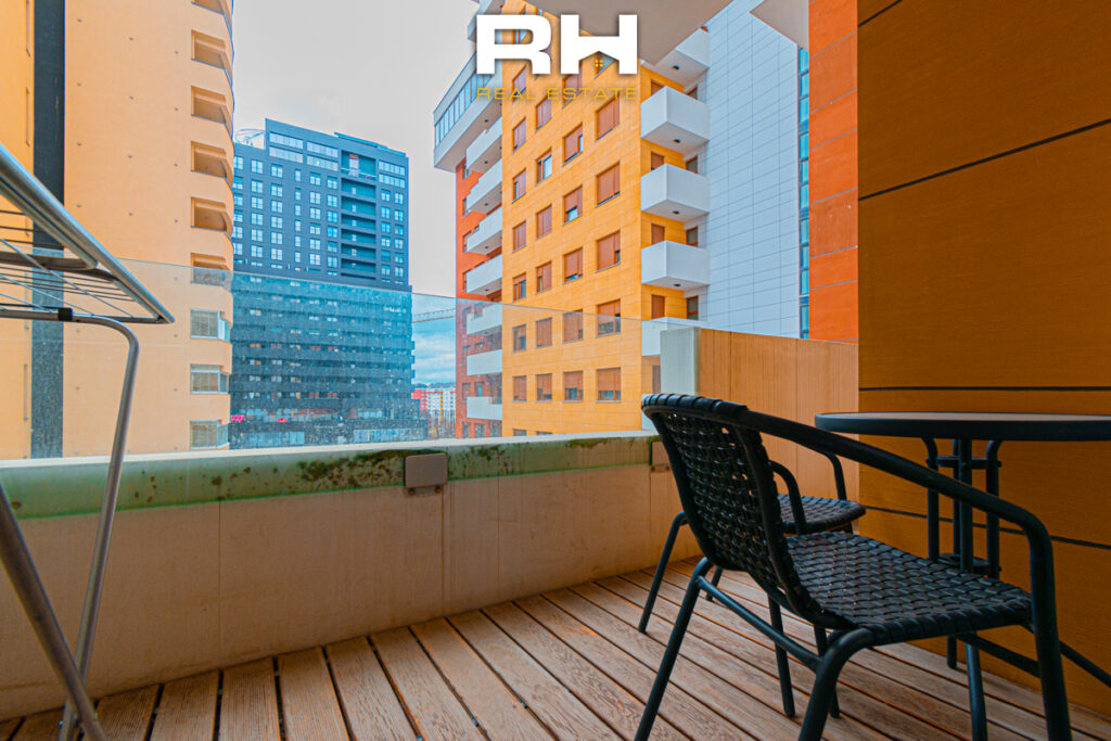 Banesë 98m² me #QIRA në Pejton
