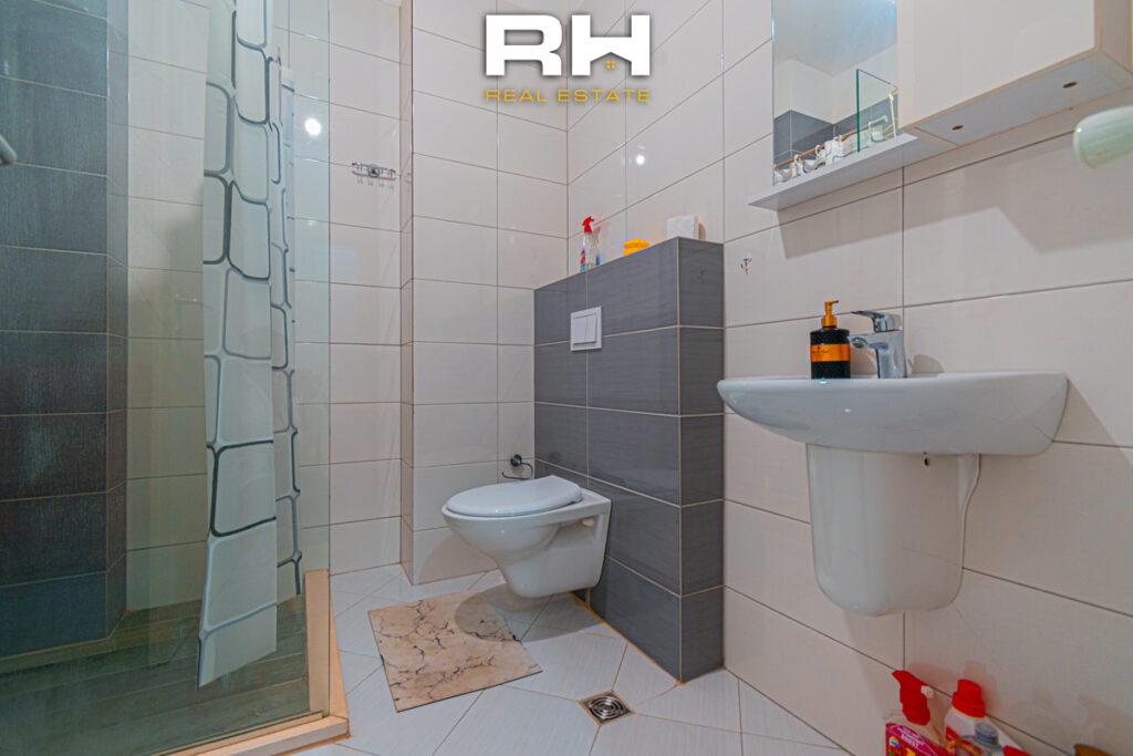 Banesë 98m² me #QIRA në Pejton