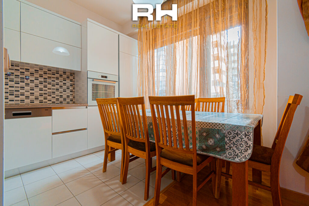 Banesë 98m² me #QIRA në Pejton